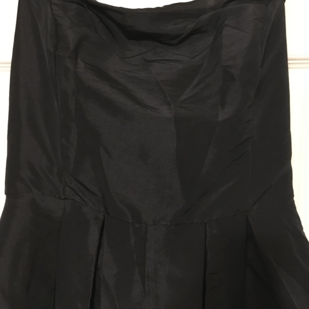 Boned Bodice Strapless Cocktail Dress - AMAZING DETAILS - Picture 2 of 5